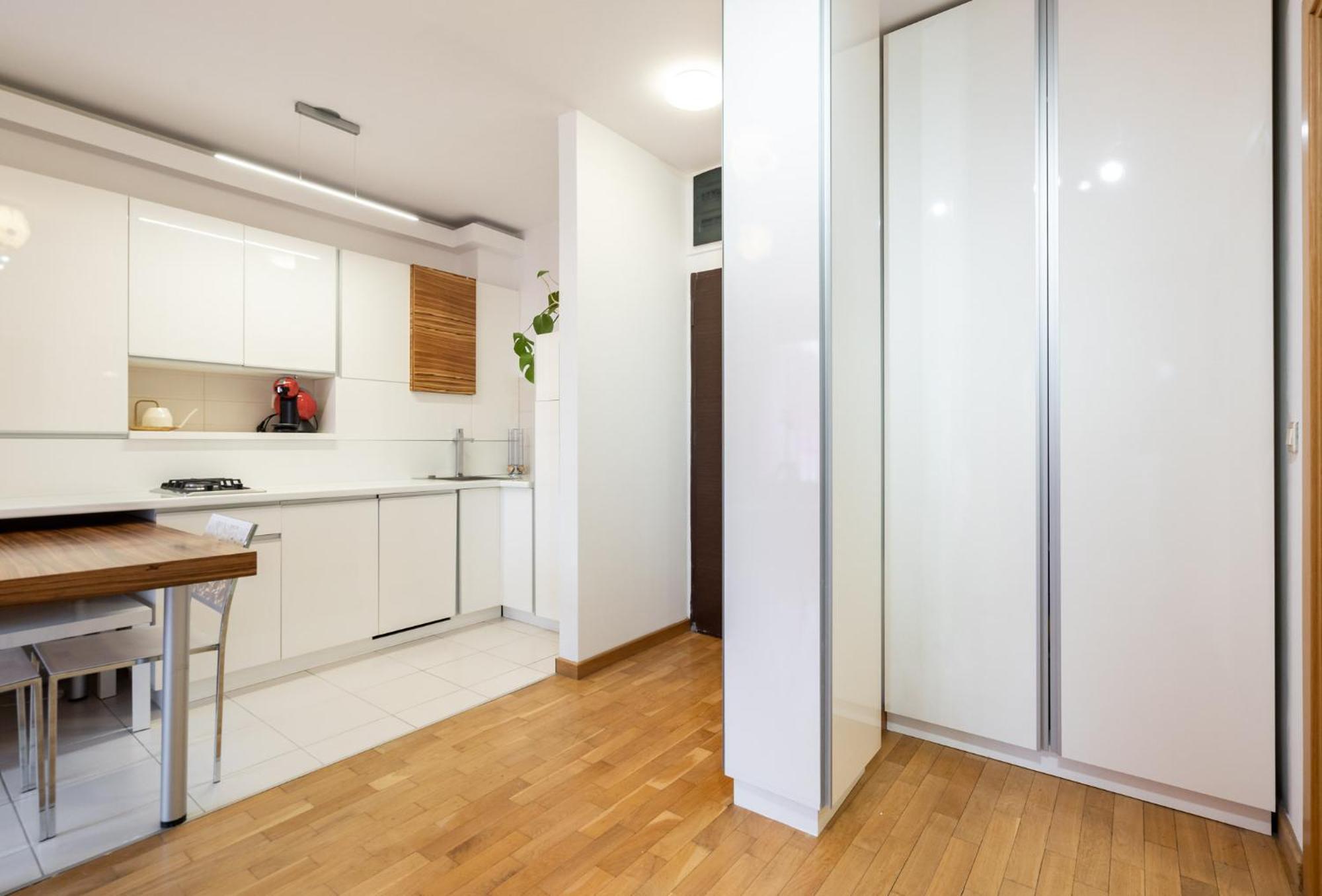 Lazynest - Modern Apartment With Parking & Balcony 布加勒斯特 外观 照片